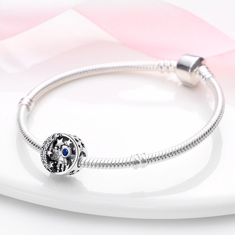 Charm rond astronaute, quartier de lune et étoiles en argent - Korell charms