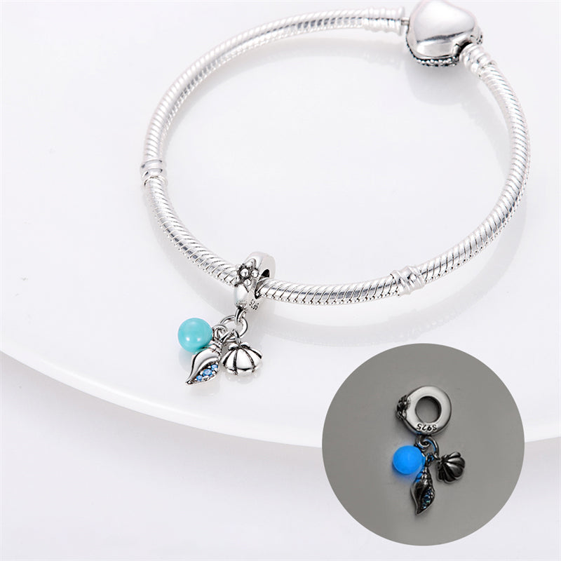 Charm pendentif triple escargot, coquillage et perle bleue en argent - lumineux - Korell charms