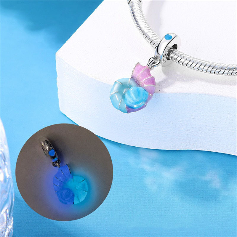 Charm pendentif nautile bleu en argent - lumineux - Korell charms