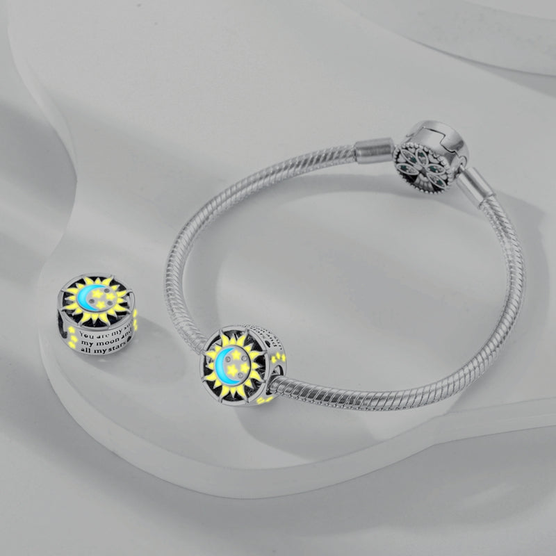 Charm rond soleil, étoiles et lune en argent - lumineux - Korell charms