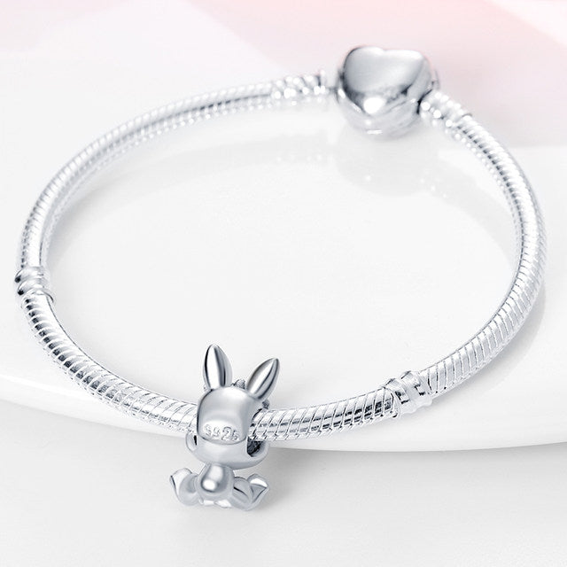 Charm lapin fleurs rouges en argent - Korell charms