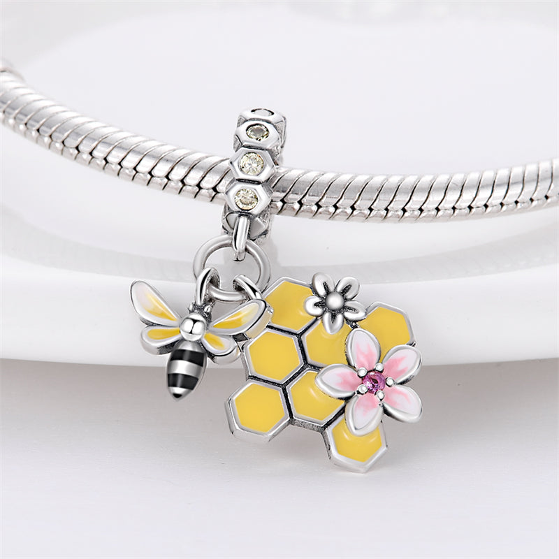 Charm pendentif abeille ruche fleurs en argent - Korell charms