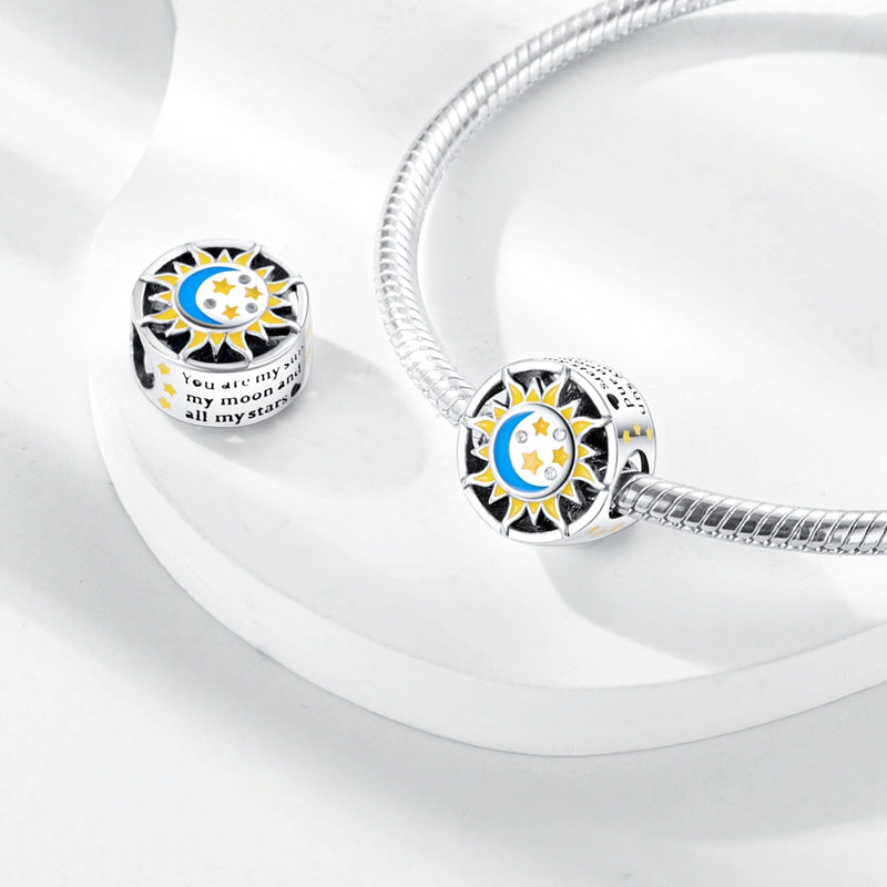 Charm rond soleil, étoiles et lune en argent - lumineux - Korell charms