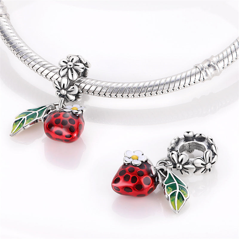 Charm pendentif fraise et fleur en argent - Korell charms