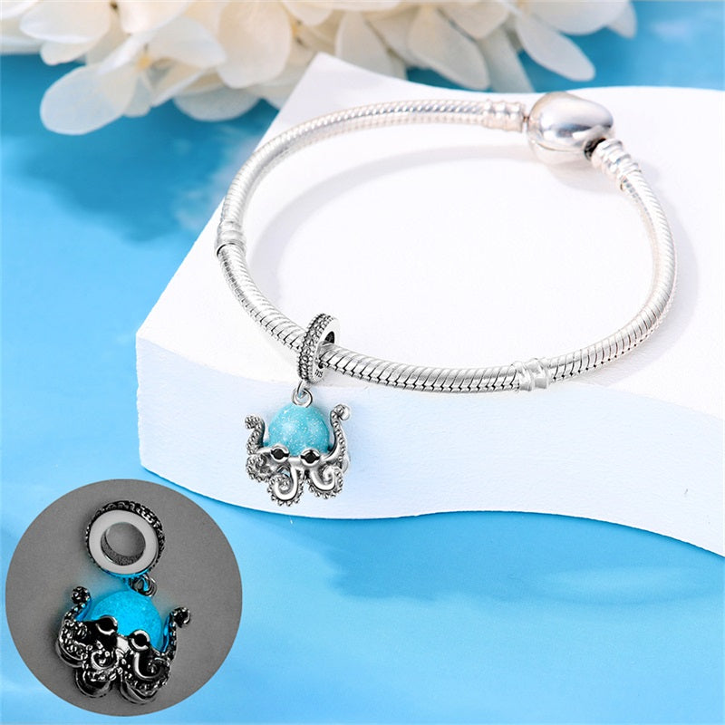 Charm pendentif pieuvre bleue en argent - lumineux - Korell charms