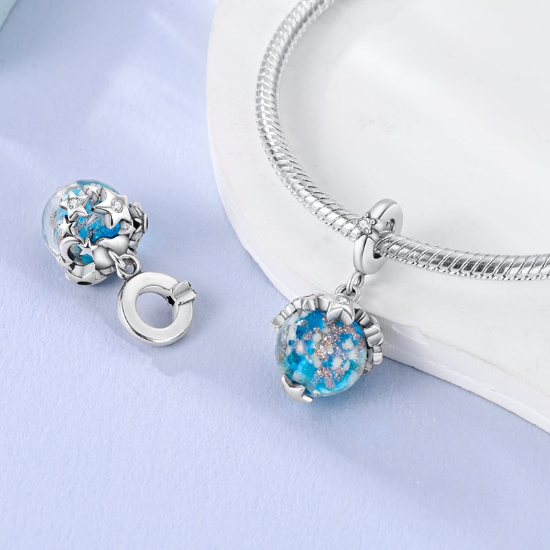 Charm pendentif boule de neige et étoiles en argent - lumineux - Korell charms