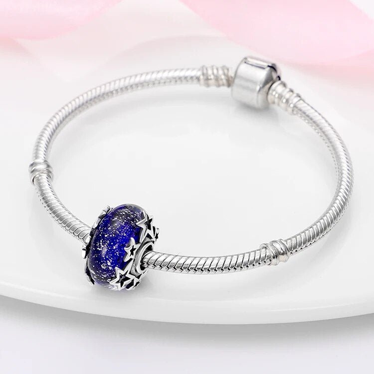 Charm séparateur Murano bleu foncé étoiles en argent - Korell charms