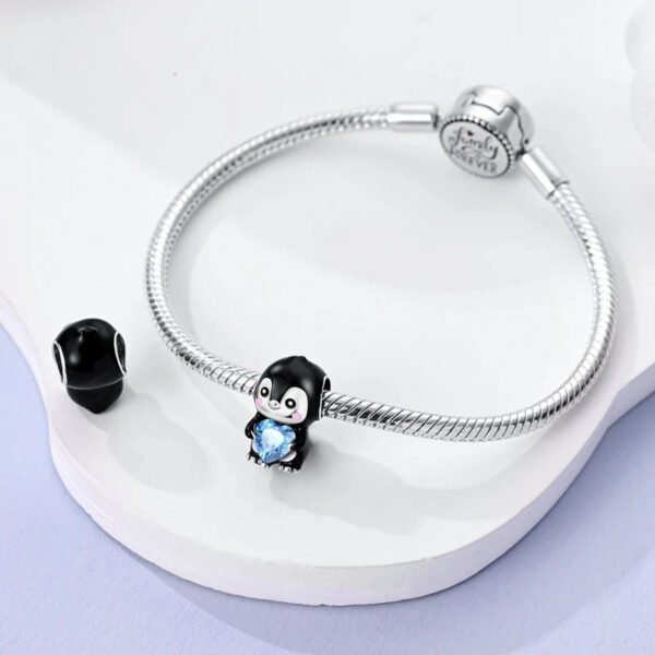 Charm bébé manchot et cœur bleu en argent - Korell charms