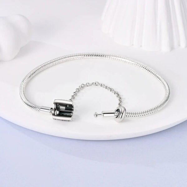 Bracelet pour charms barillet avec chaîne de sécurité intégrée en argent - Korell charms