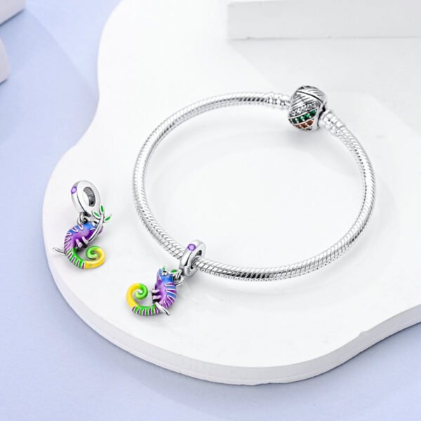 Charm pendentif caméléon violet et vert en argent - change de couleur - Korell charms