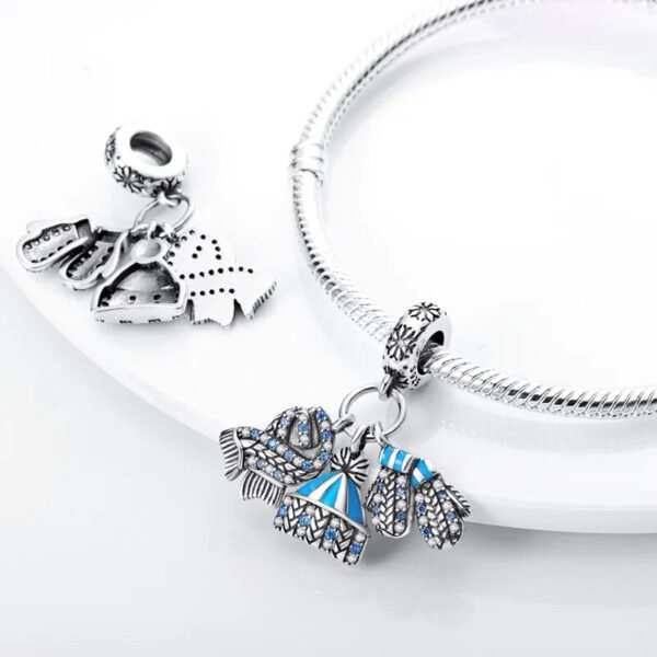 Charm pendentif triple écharpe, bonnet et moufles bleus en argent - Korell charms