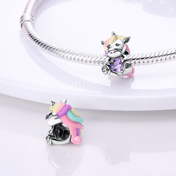 Charm licorne assise et cœur violet en argent - Korell charms