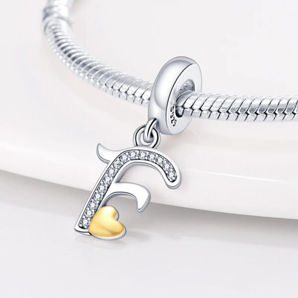 Charm pendentif alphabet lettre italique et cœur doré en argent - Korell charms