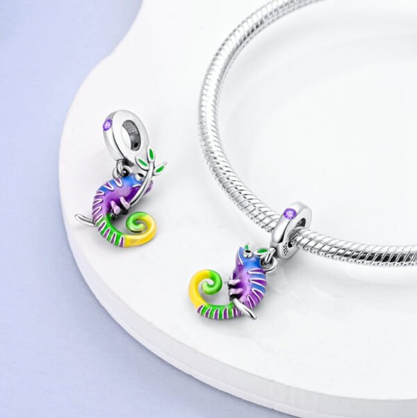 Charm pendentif caméléon violet et vert en argent - change de couleur - Korell charms