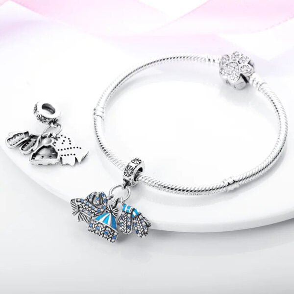 Charm pendentif triple écharpe, bonnet et moufles bleus en argent - Korell charms