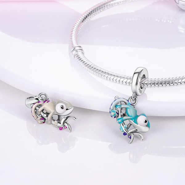 Charm pendentif caméléon sur branche en argent - change de couleur - Korell charms